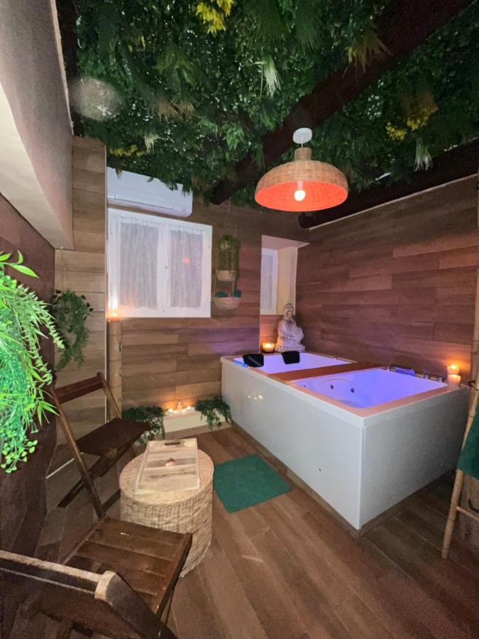 Le Balneo Jacuzzi Vieil Antibes Safranier Daire Dış mekan fotoğraf