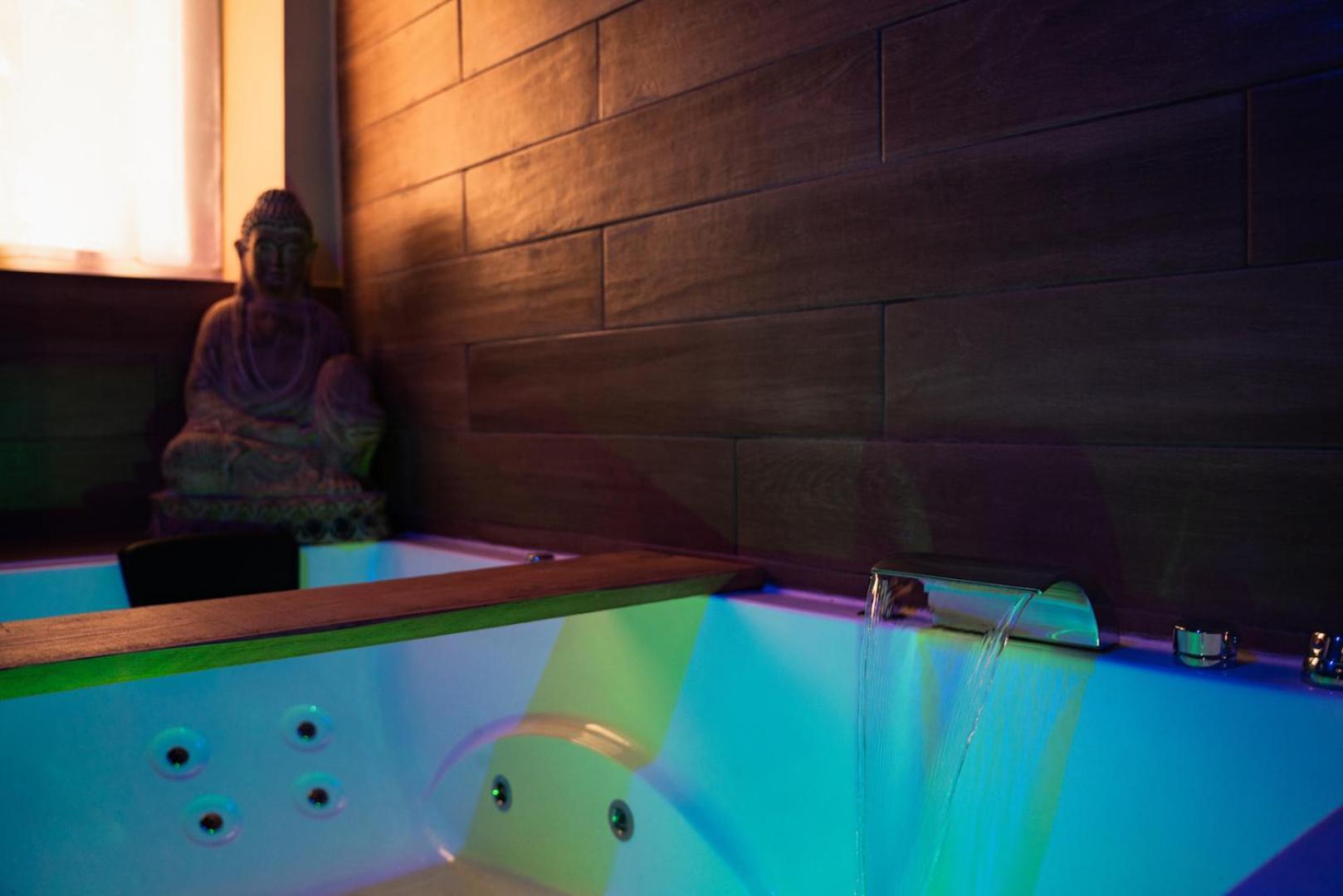 Le Balneo Jacuzzi Vieil Antibes Safranier Daire Dış mekan fotoğraf